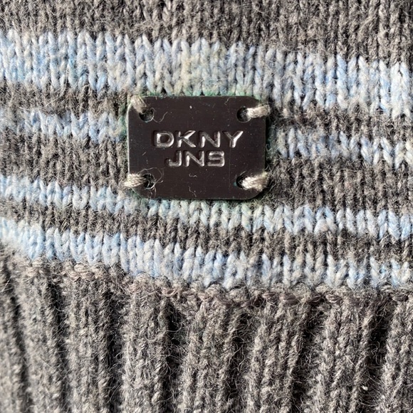 DKNY Sweater Turtleneck - Picture 11 of 12